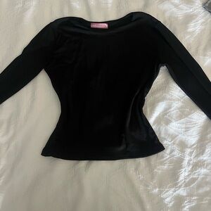 size small form fitting black longsleeve